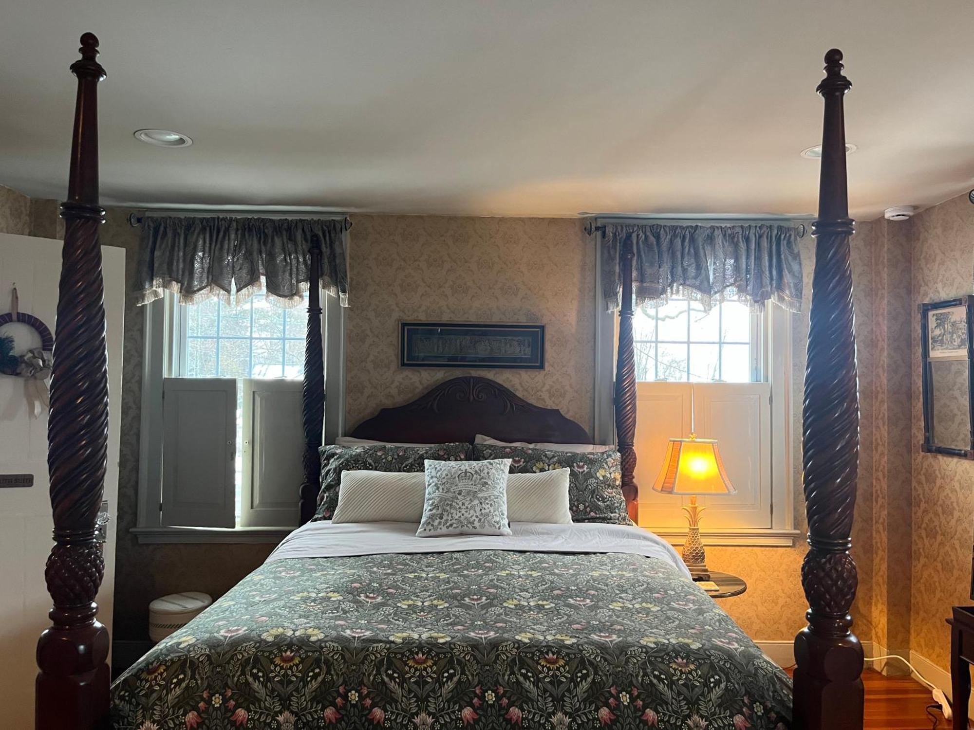 انفيلد Antique1242 British Bed & Breakfast المظهر الخارجي الصورة