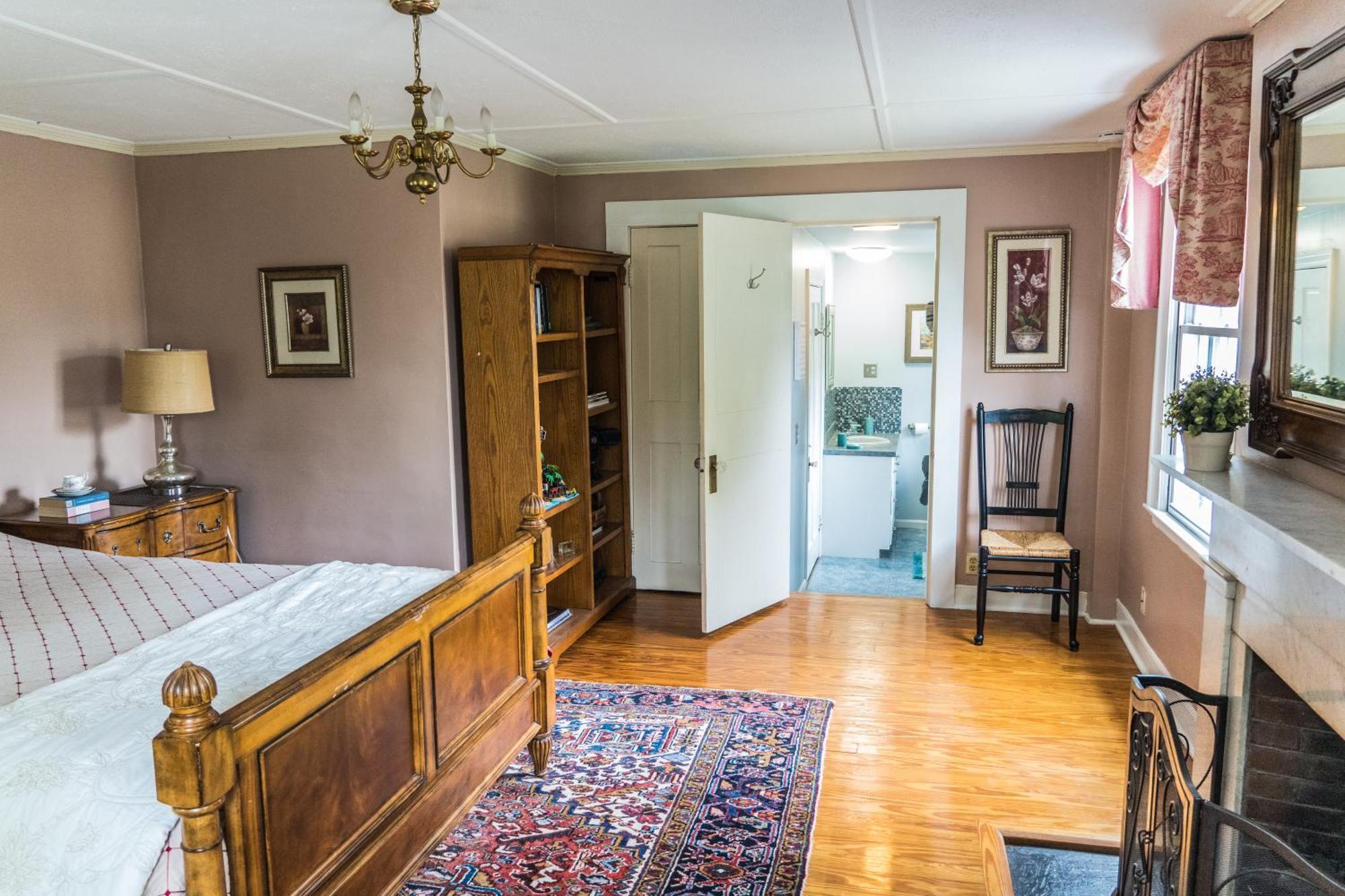 انفيلد Antique1242 British Bed & Breakfast المظهر الخارجي الصورة