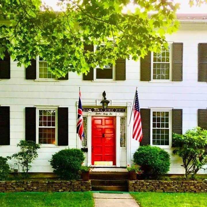 انفيلد Antique1242 British Bed & Breakfast المظهر الخارجي الصورة